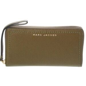 MARC JACOBS Khaki Green Leather Zip-Around Wristlet Wallet New With Tag